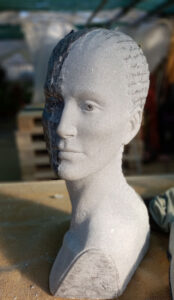 Büste, realistisch und futuristische Komponenten