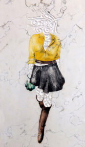 Auf Natursteinfliese, gehendes Model, Kleidung gemalt, Gesicht und sonstige zusehende Haut als Relief gemeißelt